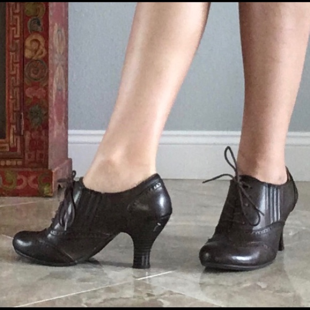 EUC Bass Oxford style Lace-up low Ankle Boots